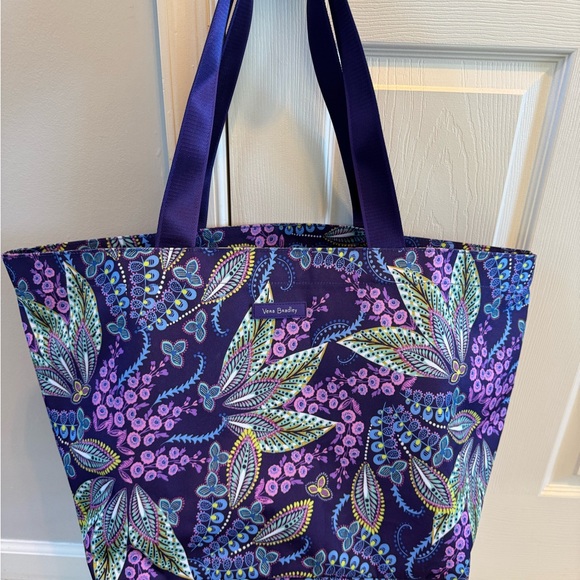 NWOT-Vera Bradley Large Tote Bag Batik Leaves - Picture 2 of 7